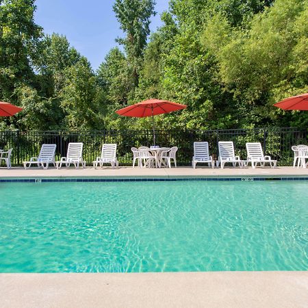 Microtel Inn & Suites By Wyndham Lillington/Campbell University Екстер'єр фото