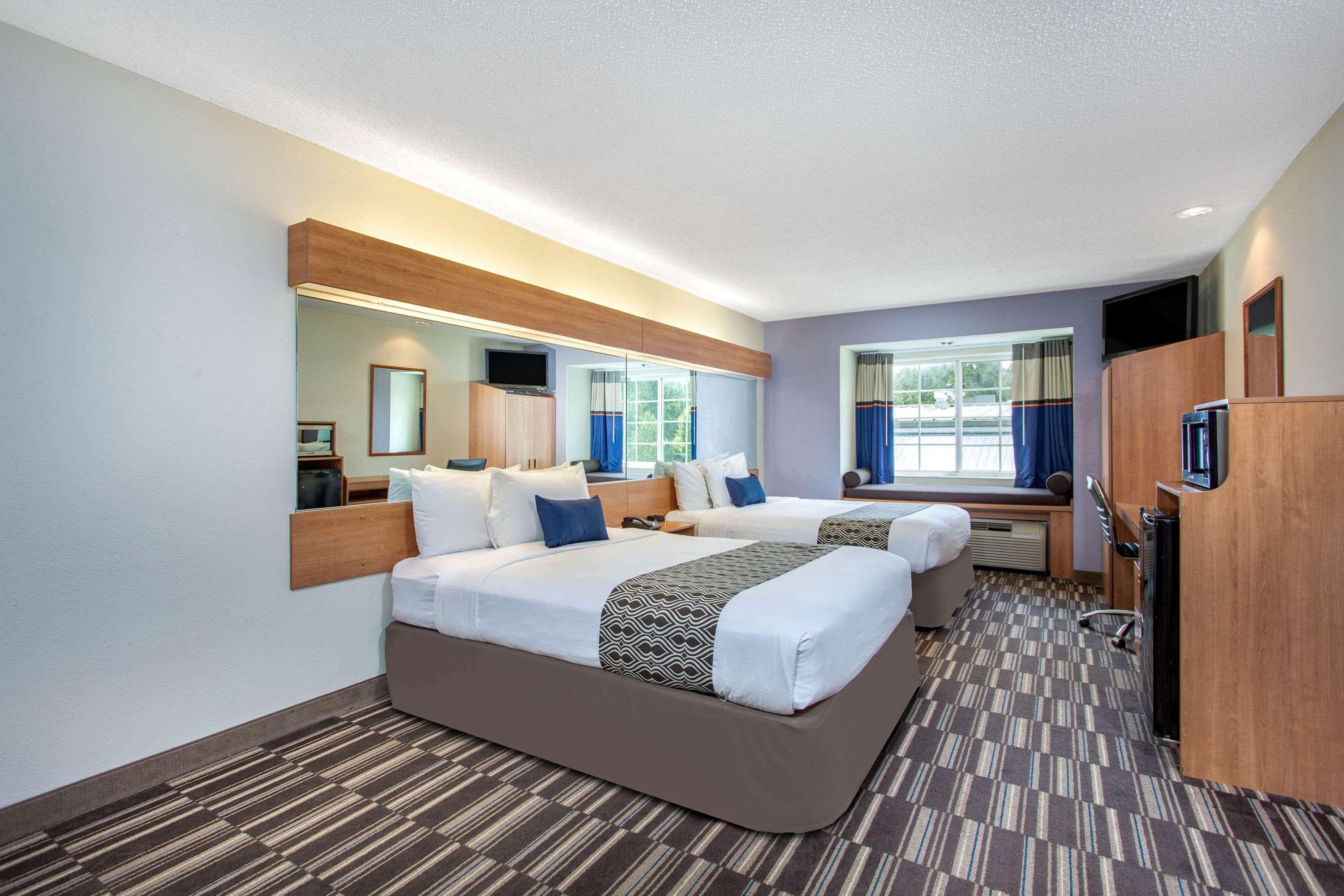 Microtel Inn & Suites By Wyndham Lillington/Campbell University Екстер'єр фото